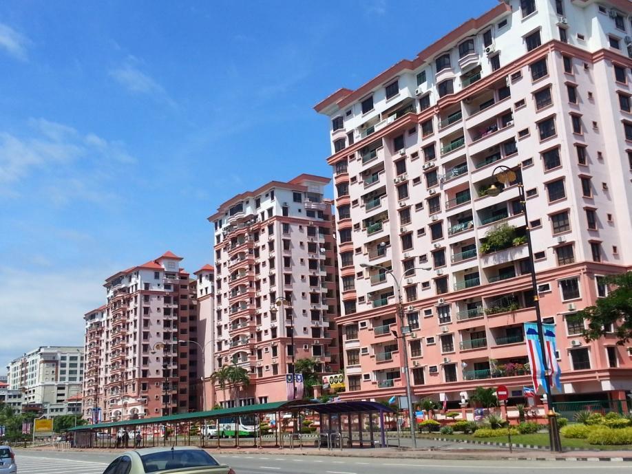 Kk Waterfront Suites At Marina Court Kota Kinabalu Exteriör bild