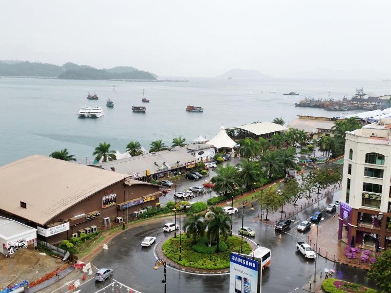 Kk Waterfront Suites At Marina Court Kota Kinabalu Exteriör bild